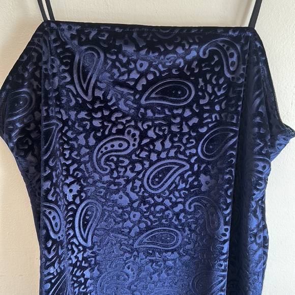 Blue velvet tank top SMALL - Picture 2 of 4